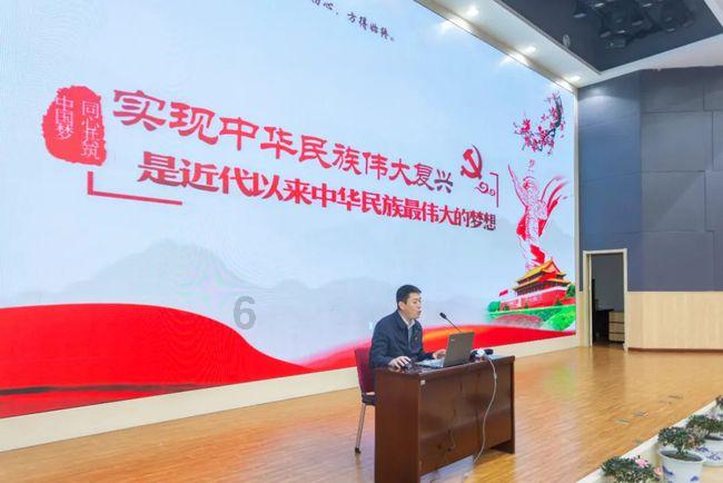 谭正岩:台上一拜 心潮澎湃